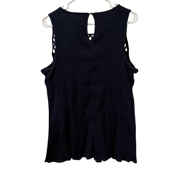 Lane Bryant Womens Sleeveless Black Top With Crochet Yoke Design Size 22 - Picture 4 of 5